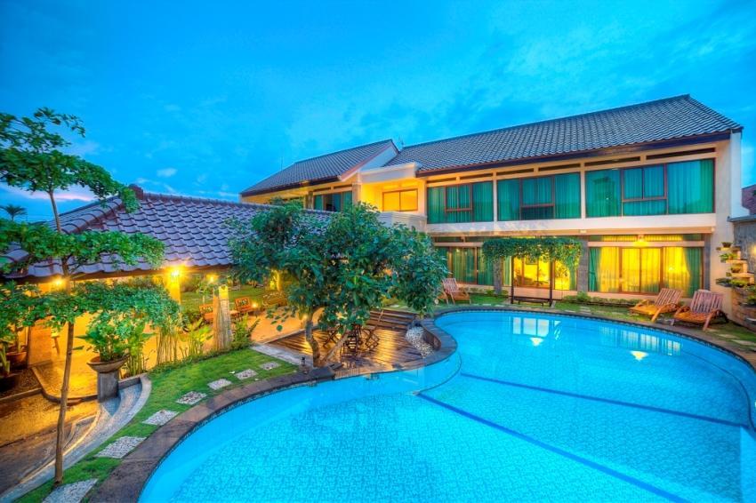 Maharani Guest House Джокякарта Екстериор снимка